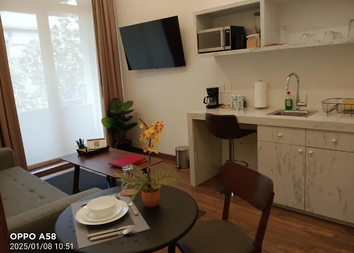 Casa Niza Suites